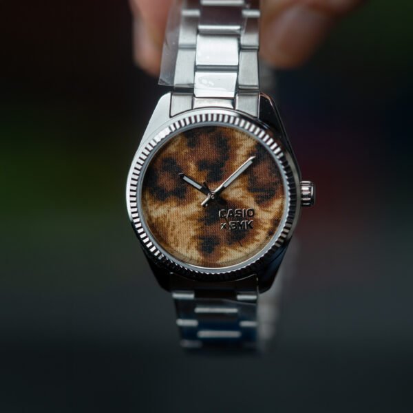 Alternative view of Leopard Silk Dial Women Casio Watch 30mm | ساعة كاسيو نسائية من الحريري ونقشة الفهد - مقاس 30 مم